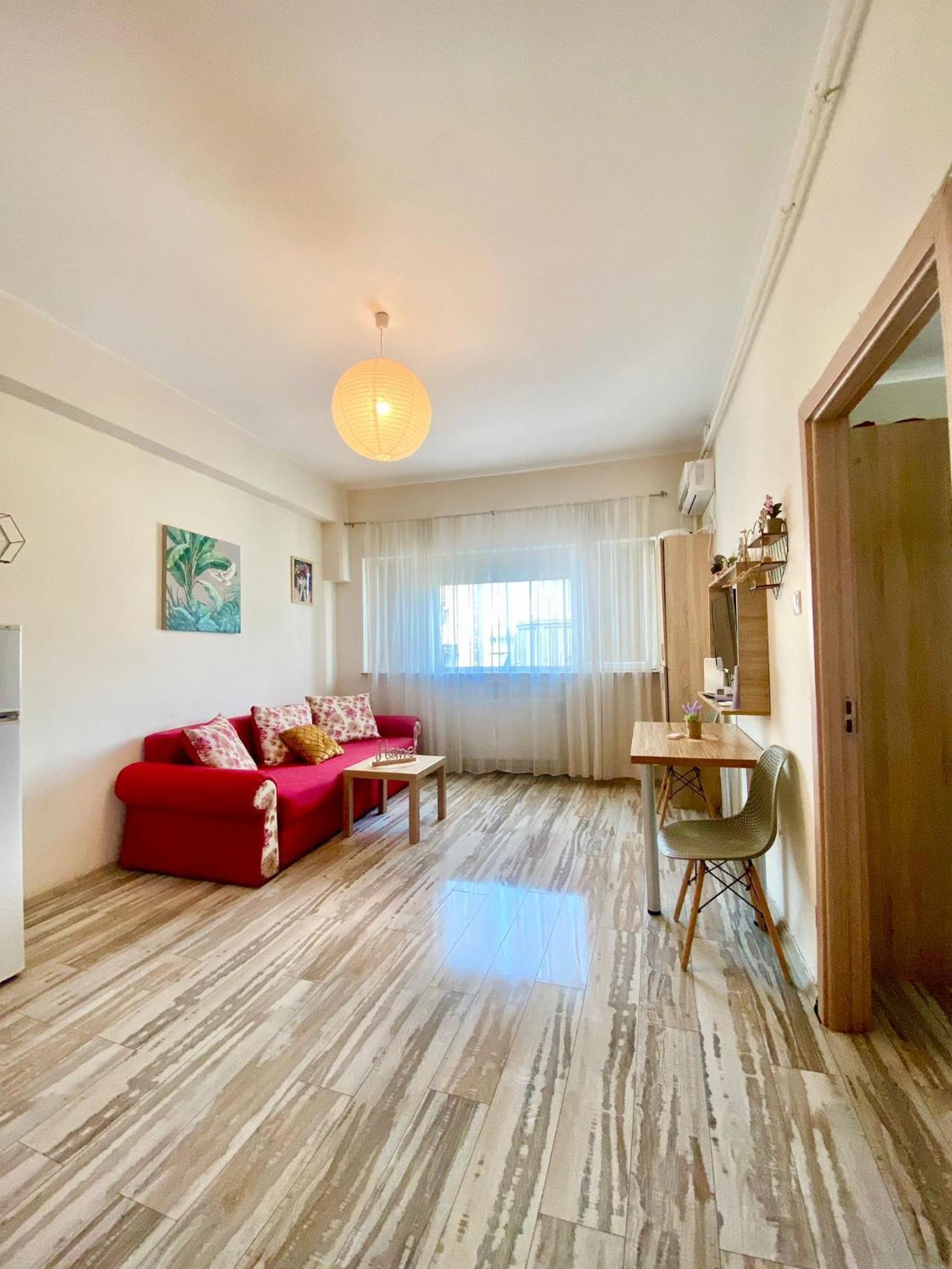 Apartament Kira's Exclusive 6 Ap's 26 *